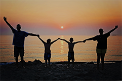 img/family-2611748-1920.png
